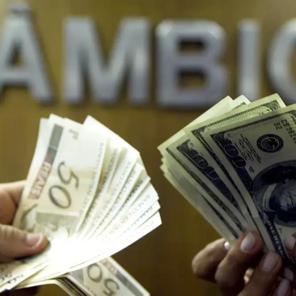 Dólar cai para R$ 5,31 após conversa entre Lula e Trump