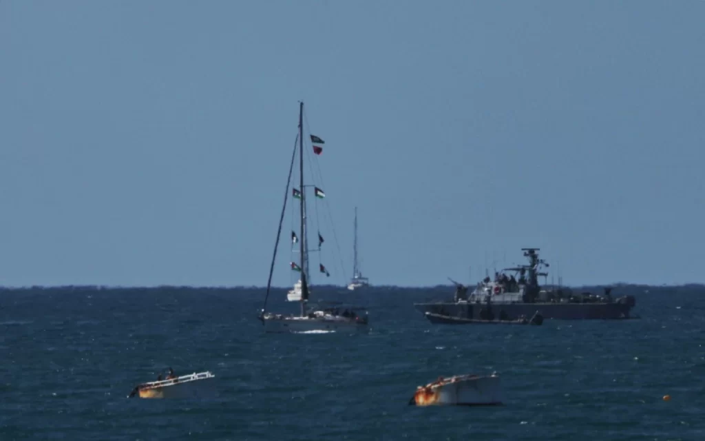 Israel intercepta 39 embarcações de flotilha com Greta Thunberg