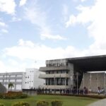 Médico de Bolsonaro fala sobre crises de soluços e vômitos