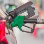 Petrobras anuncia nova queda no preço da gasolina
