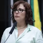 Termina nesta quinta-feira, 2, licença de Zambelli, presa na Itália