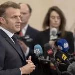 Macron busca solução política em 48 horas