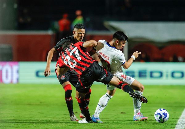 Vitória bate o Bahia no Barradão pela Série A do Brasileiro