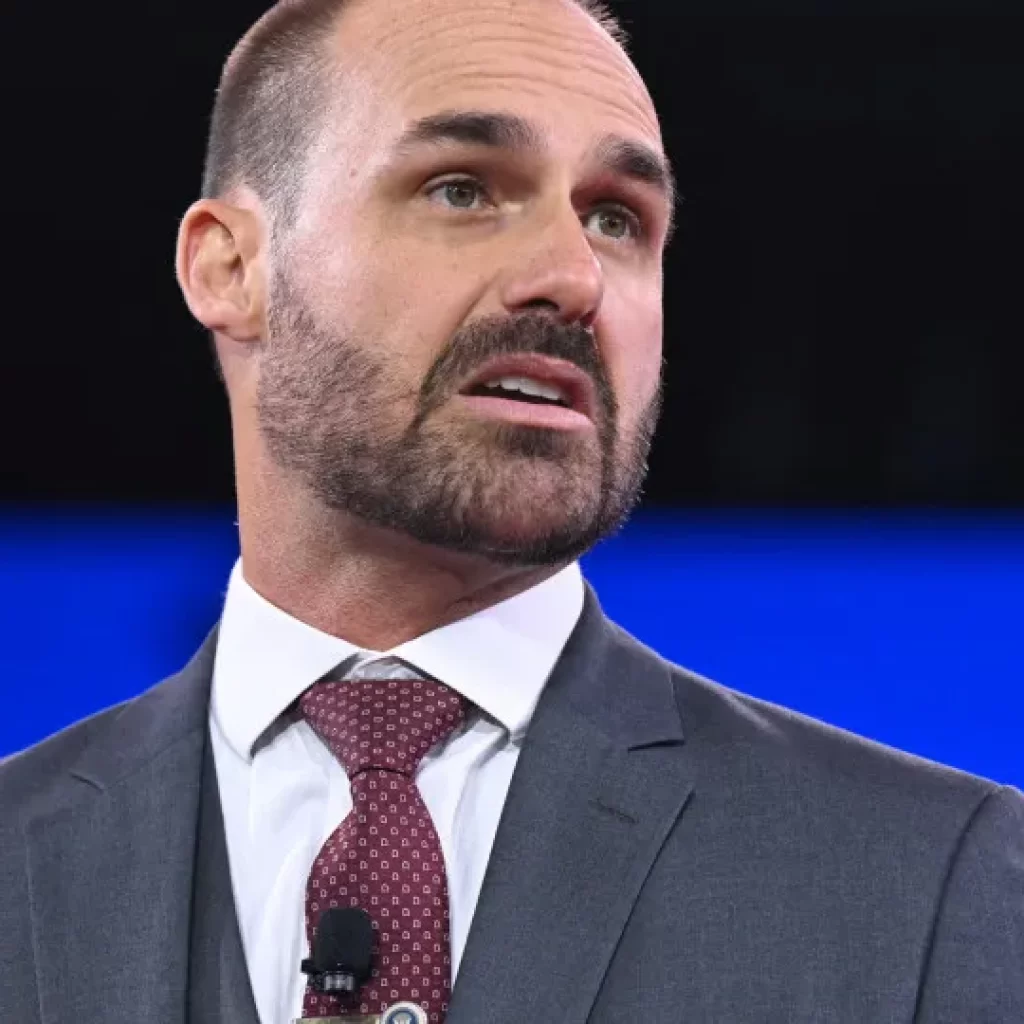 Relator pede arquivamento de processo contra Eduardo Bolsonaro no Conselho de Ética