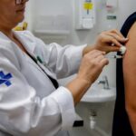 Vacina 100% brasileira contra a covid deve estar disponível no SUS em 2026