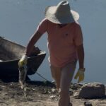 Mutirão retira uma tonelada de lixo do Rio Jacuípe e reforça alerta sobre descarte irregular