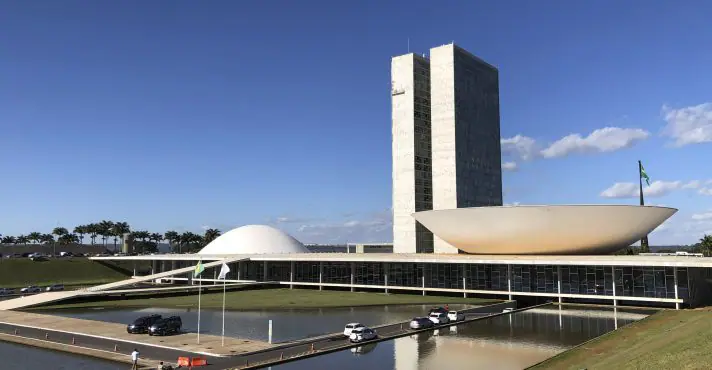 Direita comemora aprovação do PL Antifacção pela Câmara