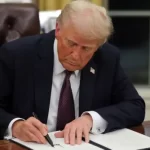 Trump sanciona lei que determina divulgação de arquivos sobre Jeffrey Epstein