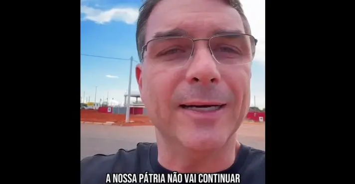 Flávio convoca vigília por saúde de Bolsonaro