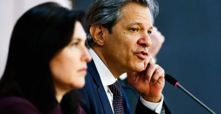 Projeção do salário mínimo em 2026 cai para R$ 1.627