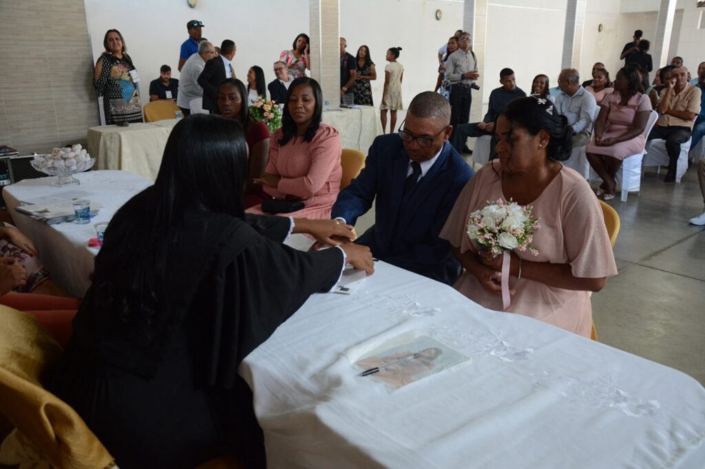 Prefeitura realiza 24ª edição do Casamento Coletivo