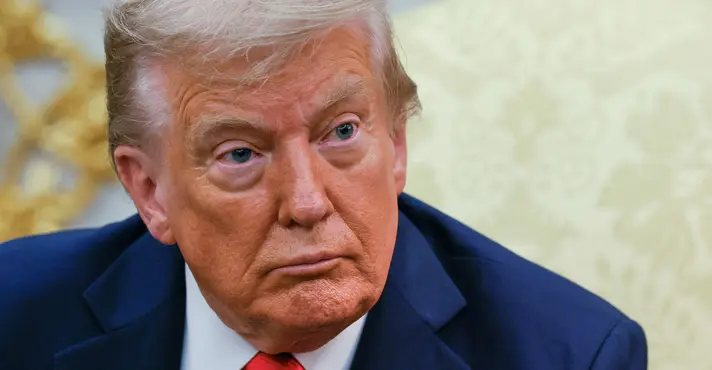 Donald Trump sanciona projeto que encerra shutdown