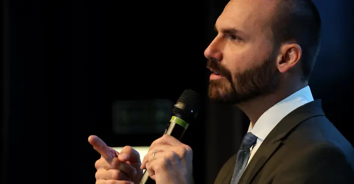 Eduardo Bolsonaro se manifesta sobre julgamento no STF