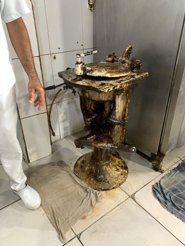 Vigilância Sanitária interdita restaurante por irregularidades sanitárias