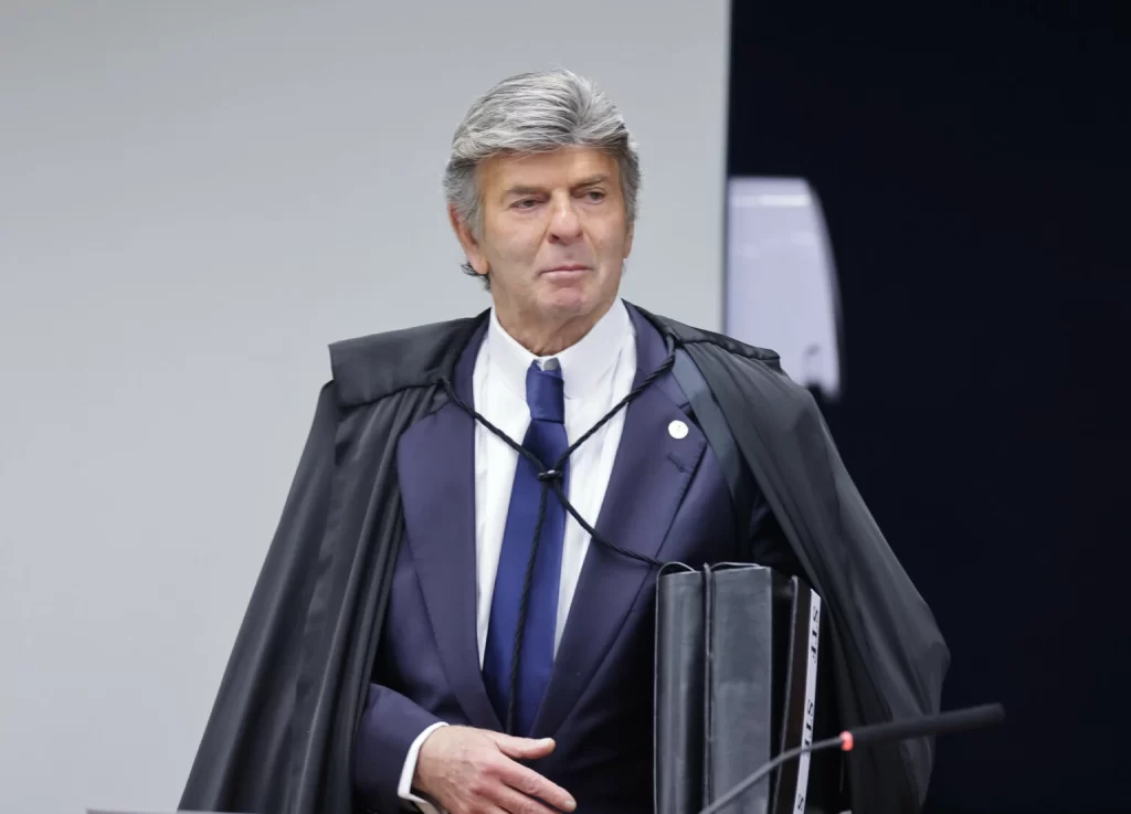 Defesa pede que Fux participe do julgamento de Filipe Martins