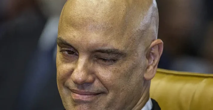 Moraes volta a usar avião da FAB