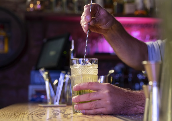 Sete pessoas são internadas com suspeita de intoxicação por metanol no nordeste da Bahia