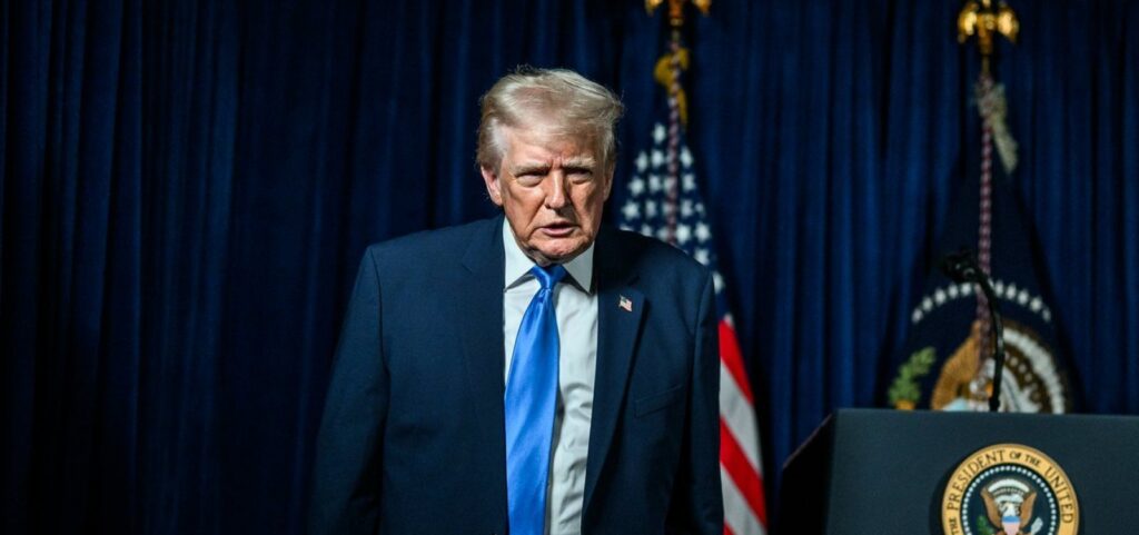 Trump afirma que EUA atingiram porto ligado ao tráfico na Venezuela