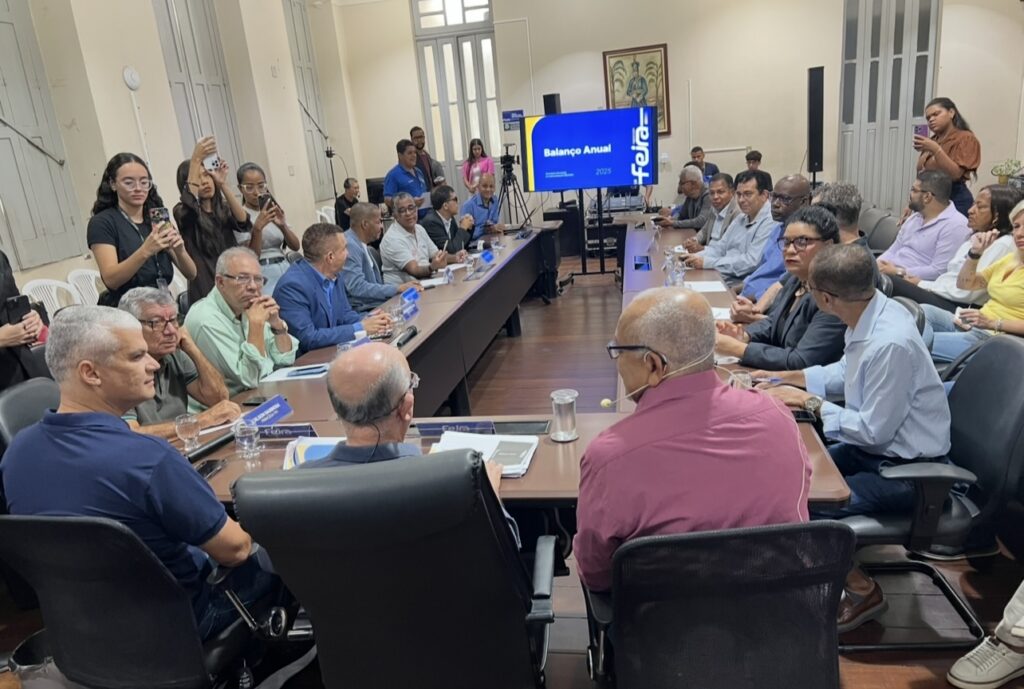 José Ronaldo destaca avanços na saúde e educação no balanço do Governo em 2025