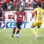 Dez times ainda têm risco de rebaixamento no Brasileirão