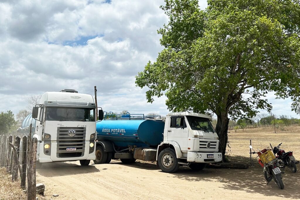 Prefeitura garantiu o abastecimento de mais de 3 milhões de litros de água potável para os distritos em 2025