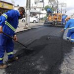 Conjunto Feira VI recebe pavimentação asfáltica em toda extensão da rua A