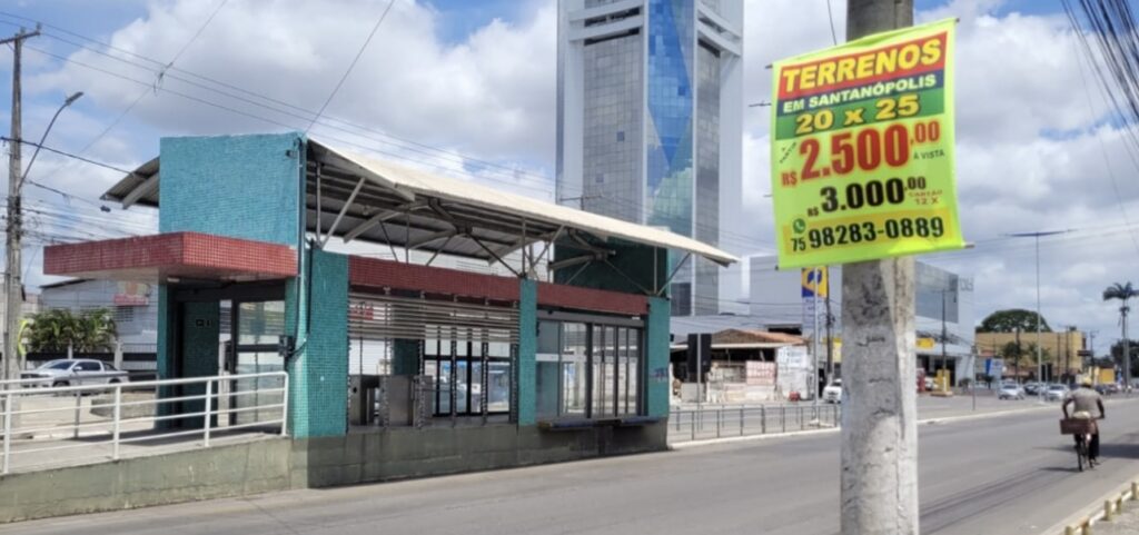 Secretaria de Meio Ambiente realiza retirada de propagandas irregulares em vias públicas