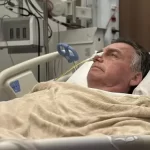 Médico de Bolsonaro recomenda prisão domiciliar
