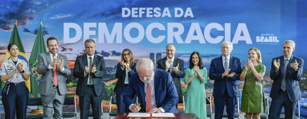 Lula veta integralmente PL da Dosimetria em evento sobre 8/1