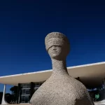 Oposição estuda acionar STF para manter CPMI do INSS