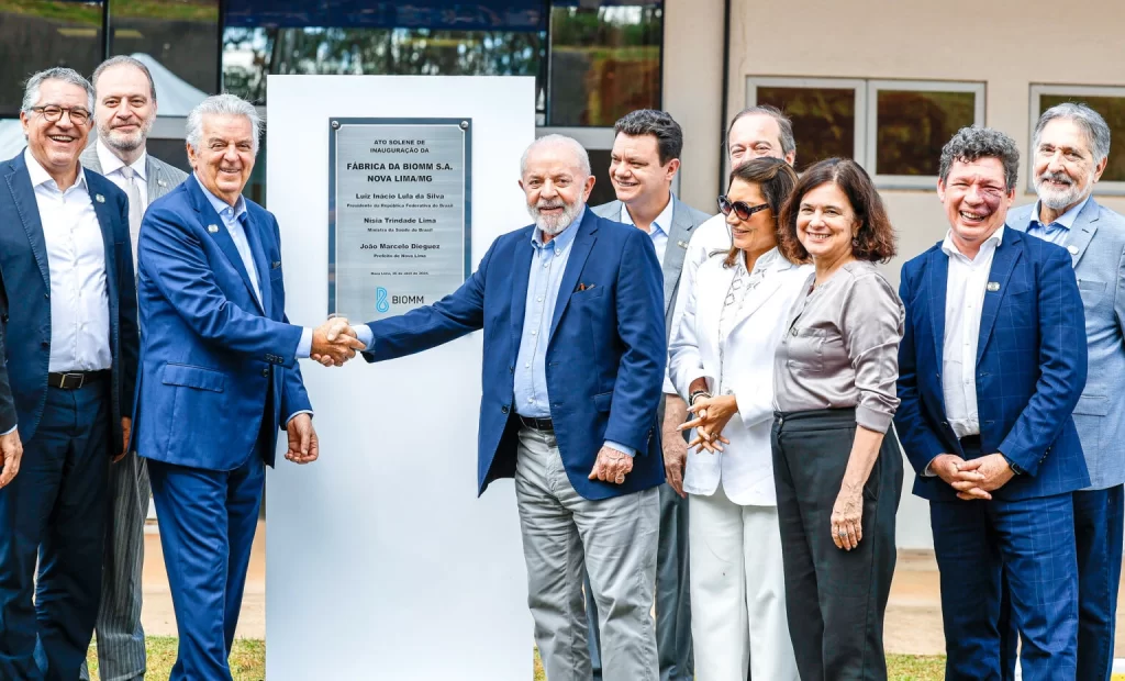 Em 2024, Lula inaugurou fábrica de empresa ligada a Vorcaro