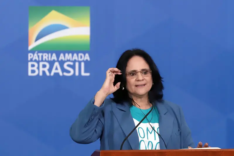 Damares quer investigação da PGR sobre encontro de Lula, Vorcaro e Galípolo