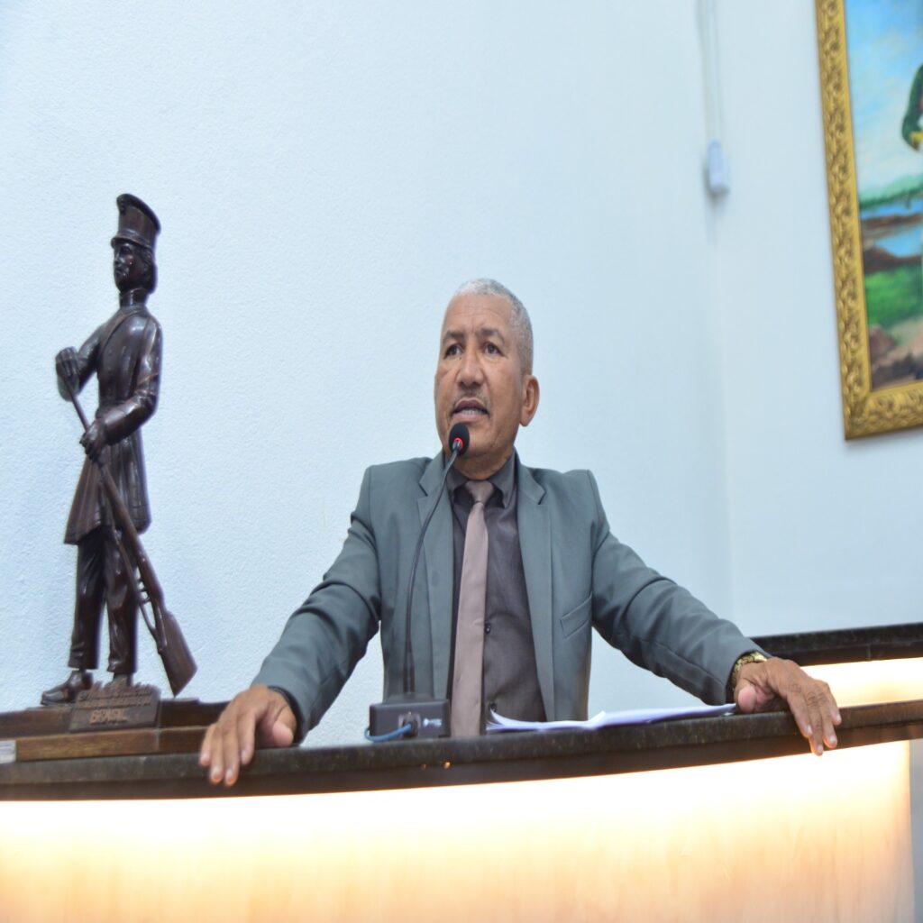 Indicações solicitam pavimentação de estradas do distrito de Humildes