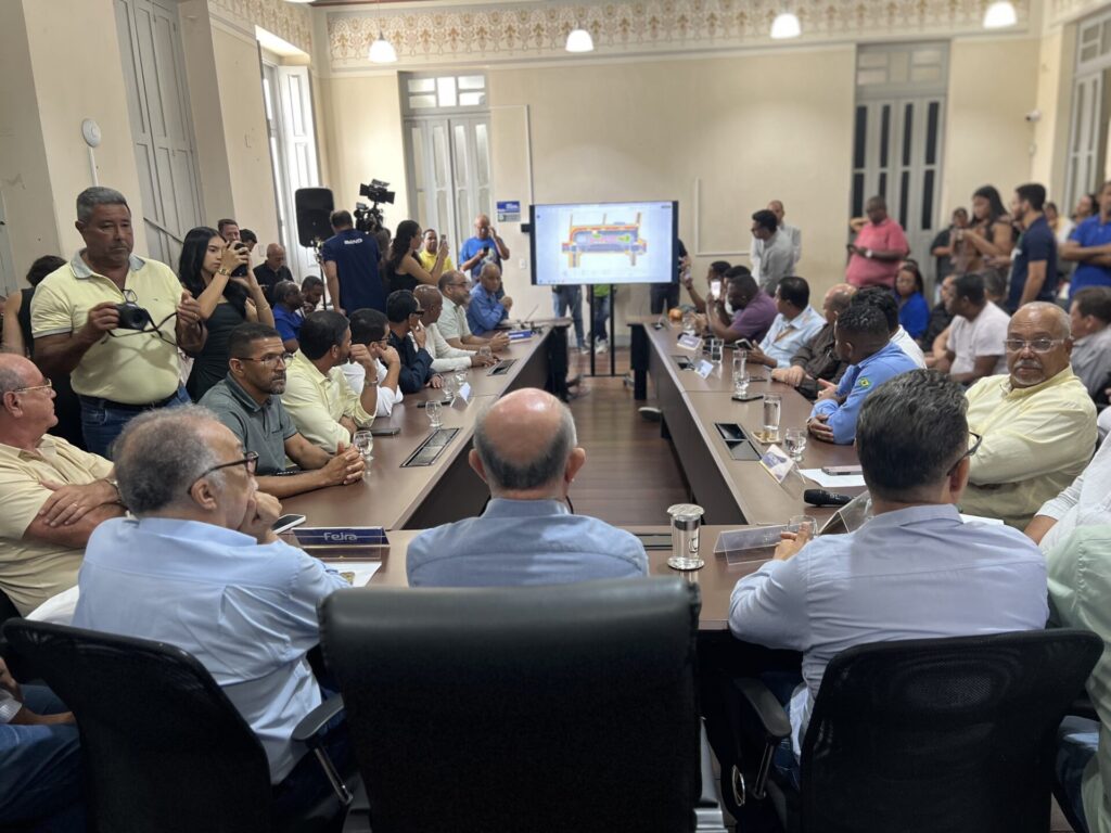 Prefeito anuncia licitação para construção e requalificação de praças em Feira de Santana