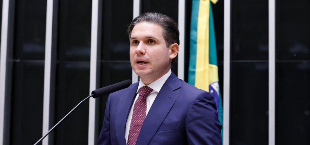 Escala 6×1: proposta avança na Câmara e Motta diz que “Brasil não pode ficar para trás”