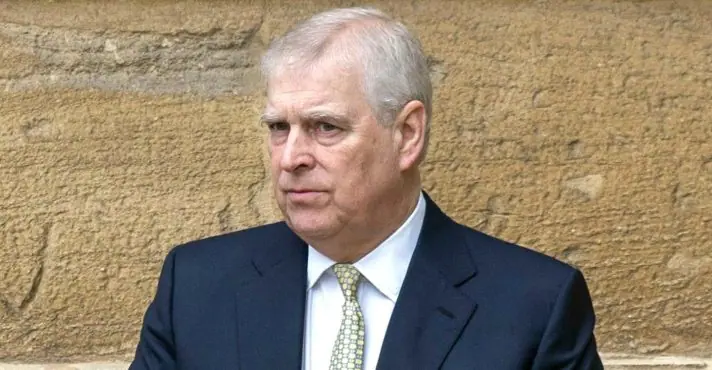 Ex-príncipe Andrew é preso sob suspeita de conduta imprópria