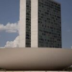 Homem é detido após correr nu nas proximidades do Congresso Nacional