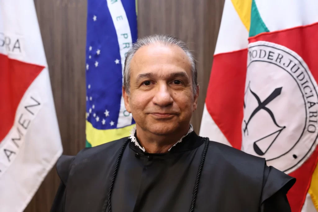 MG: Desembargador volta atrás e manda prender homem de 35