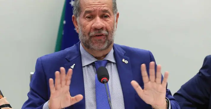 Lupi é delatado em esquema de descontos irregulares no INSS, diz site