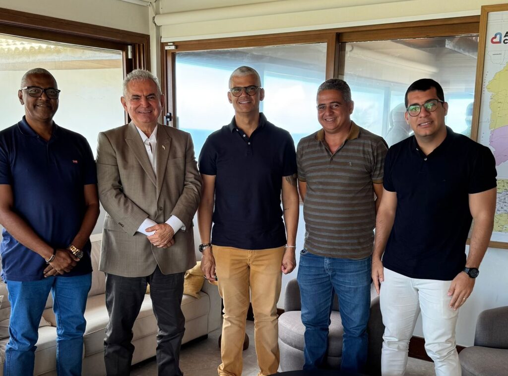 Ao lado de Pablo, Jurandy Carvalho visita Angelo Coronel e reforça articulação política na Bahia