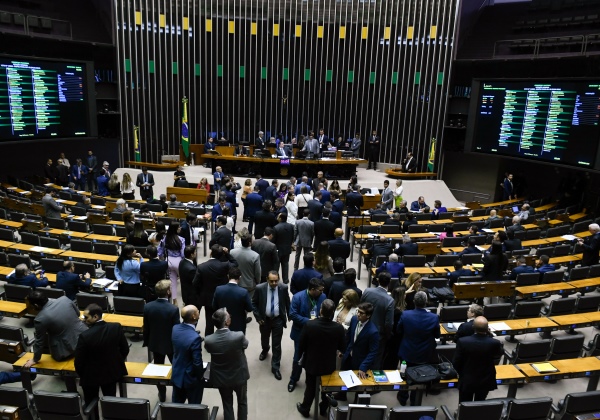 Congresso discute CPI do Banco Master em meio a temor de revelações políticas