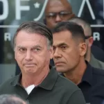Bolsonaro tem ‘melhora progressiva’ nas últimas horas, diz médico