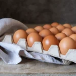 Guerra no Irã pode encarecer ovo, frango e carne suína no Brasil