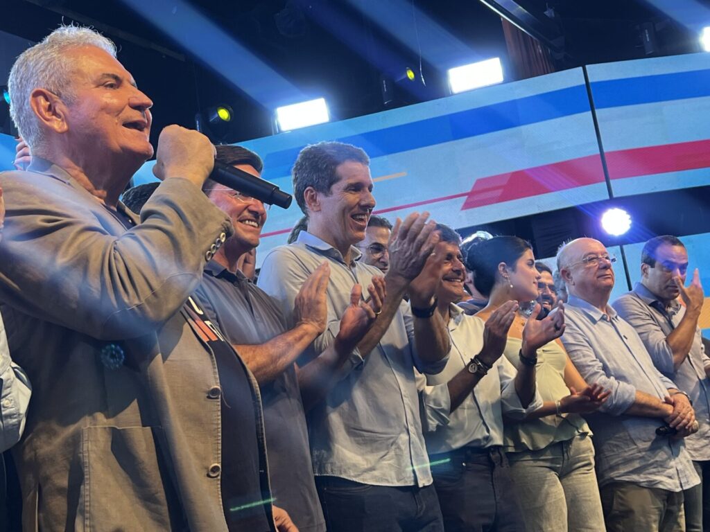 ACM Neto participa de ato em Feira que marca formação de chapa para disputa estadual