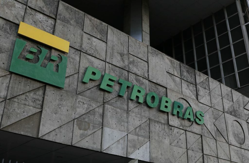 Combustível da aviação fica mais caro em 54%, anuncia Petrobras