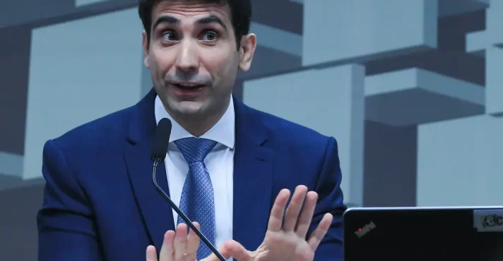 Galípolo confirma reunião com Vorcaro e ministros de Lula à CPI