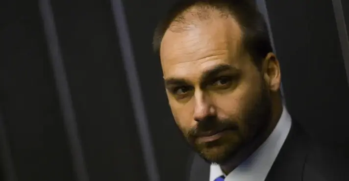 Dino também vota para condenar Eduardo por suposta difamação