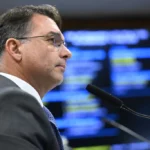 Flávio se manifesta ao saber de inquérito ordenado por Moraes