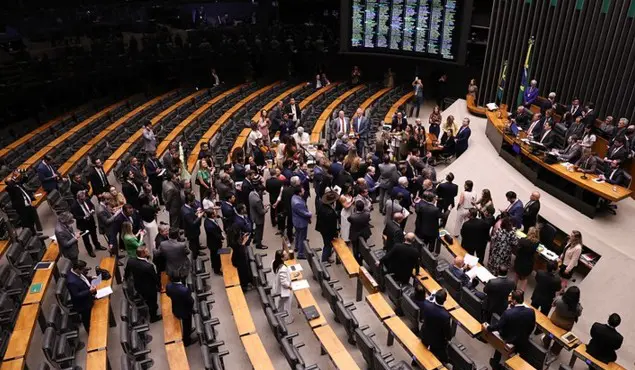 PT deve ir ao STF contra derrubada do veto ao PL da Dosimetria