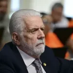 Jaques Wagner deixa liderança do governo no Senado